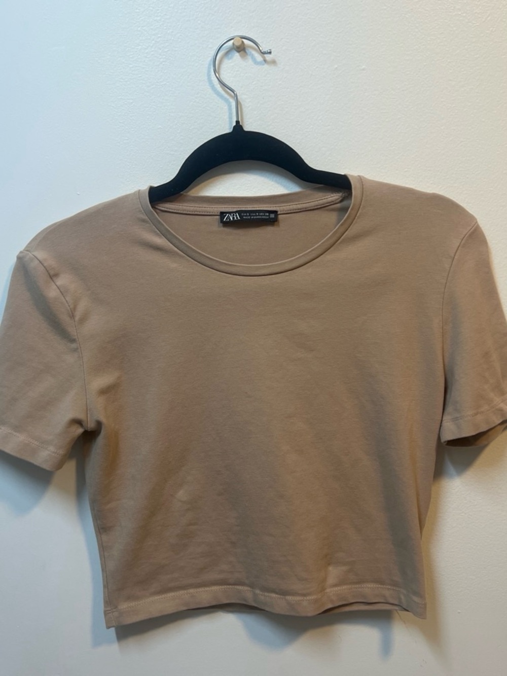 Zara Women's Short Sleeve Crop Tee in Tan